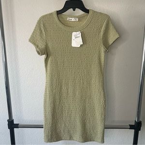 Elodie textured short dress size medium green